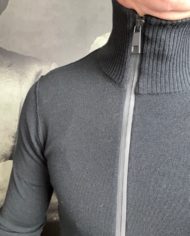 PP cardi zipé noir détail